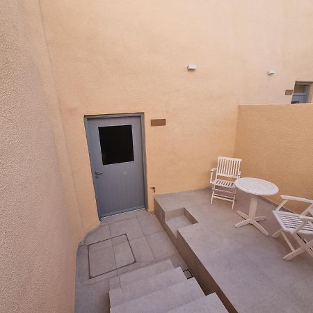 M Residence Santorini Johnnie Cave ثيرا المظهر الخارجي الصورة