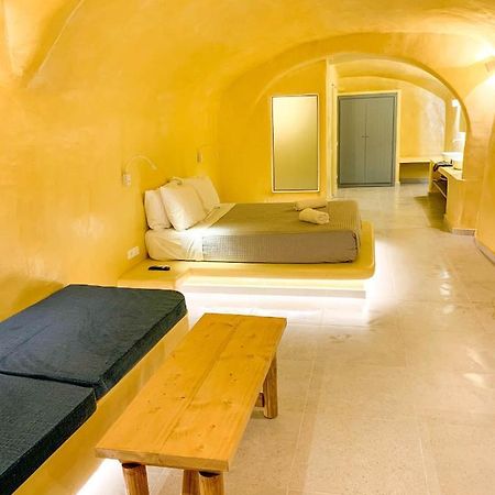 M Residence Santorini Johnnie Cave ثيرا المظهر الخارجي الصورة