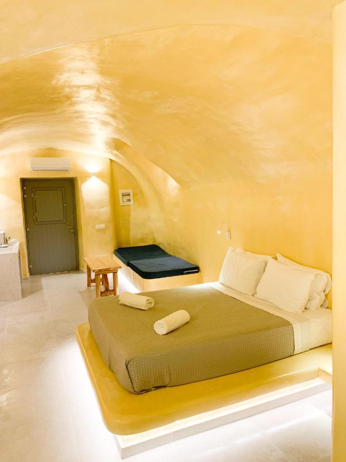 M Residence Santorini Johnnie Cave ثيرا المظهر الخارجي الصورة